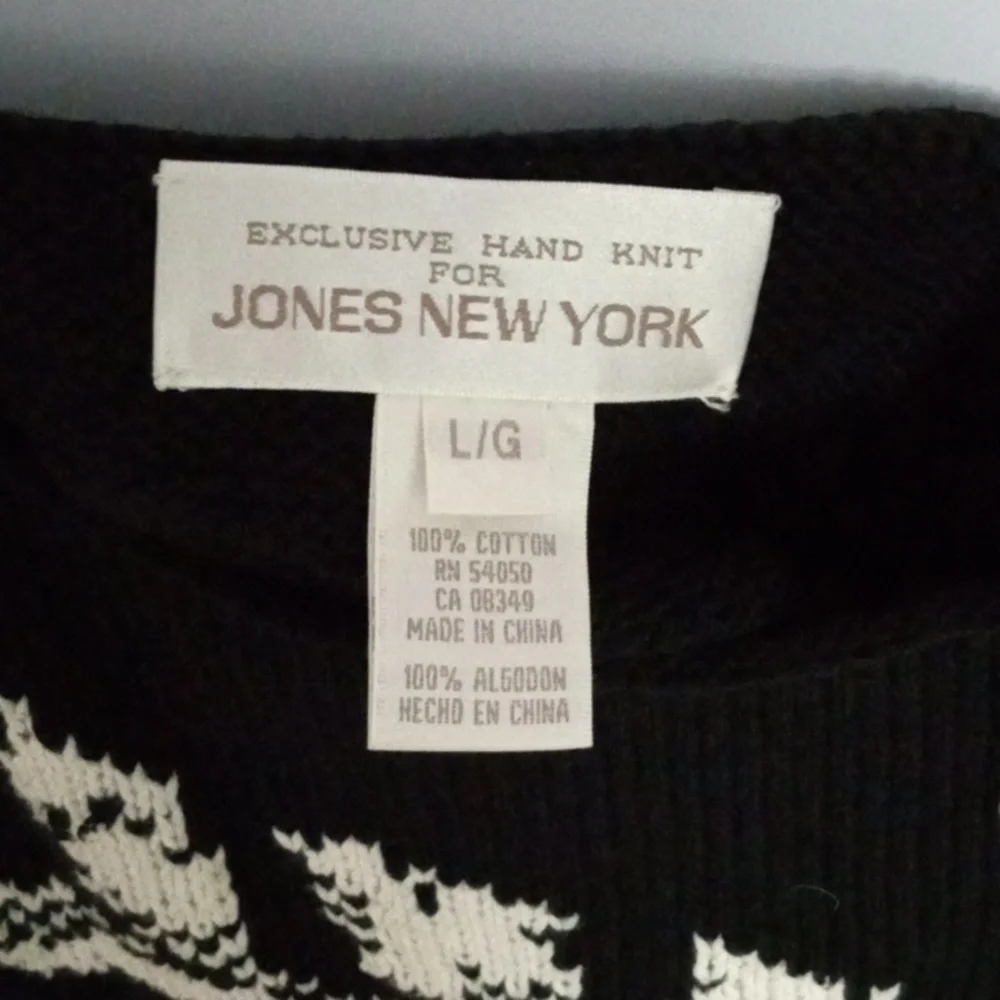 Jones New York Sweater Knit Vest szL Black with Floral Design NWT